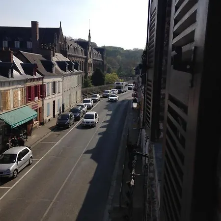 Le Lierre , 2eme Etage 公寓
